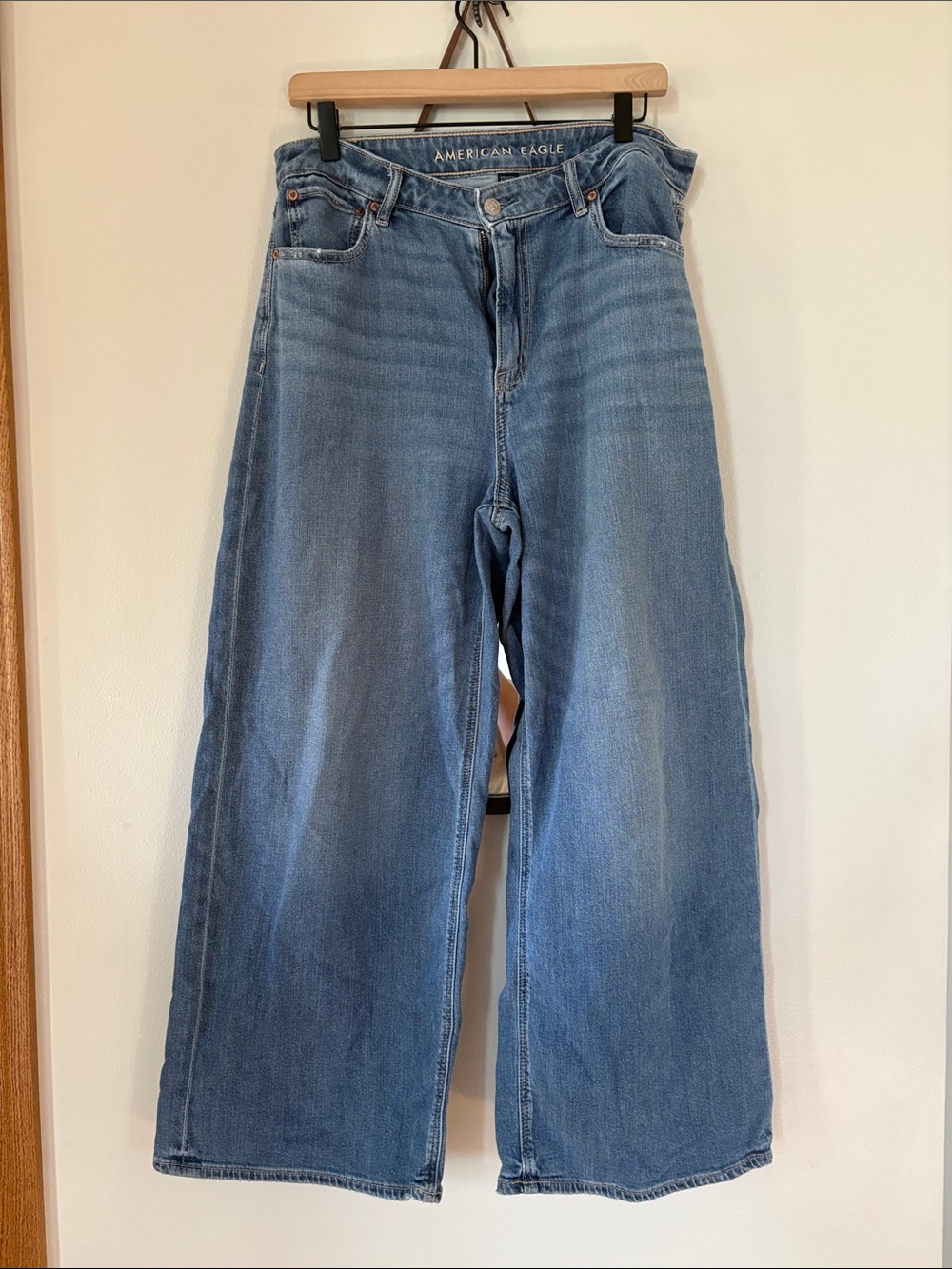 American Eagle Outfitters Medium Blue Relaxed Wide-Leg Jeans